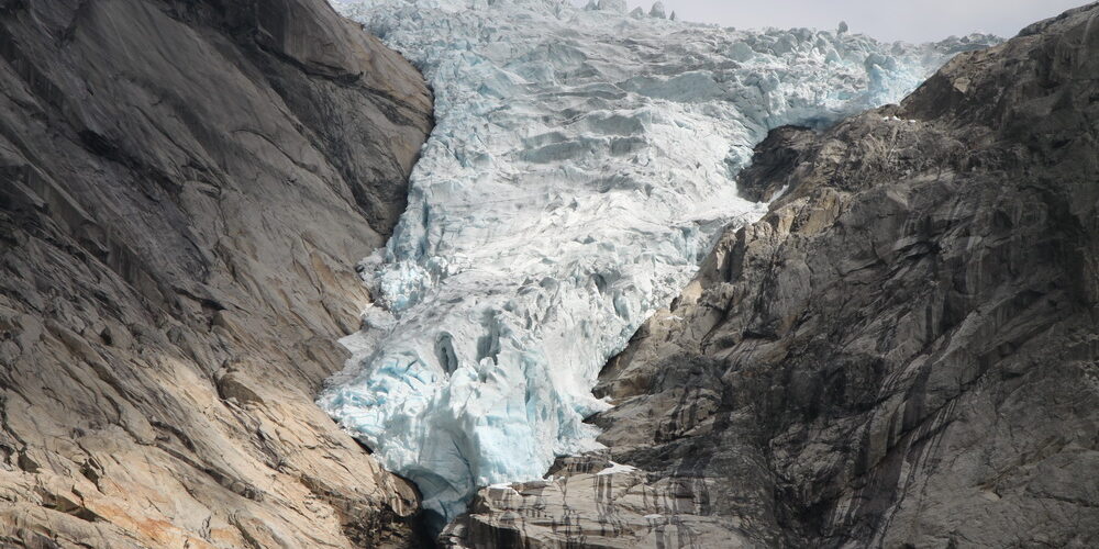 Норвегия. Norway. Ледник Бриксдайл (Briksdalsbreen)